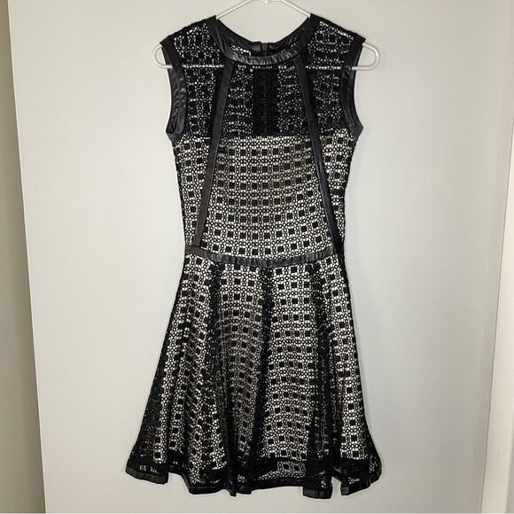 Alexis Guipure Lace Mini Dress Size S - Picture 2 of 6